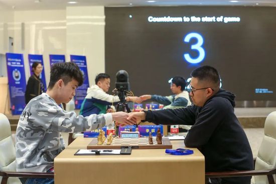 男女打扑克网站