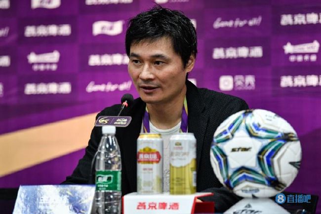 男男撅着屁股在宿舍被调教sp
