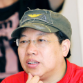 男人被绑着强行摸j